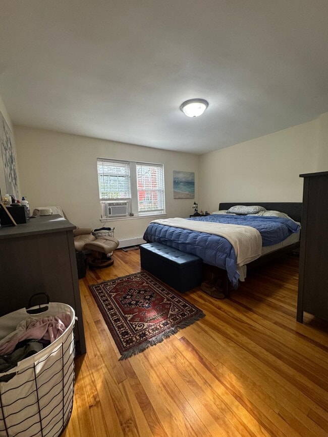 Photo - 31 Hammond Pond Pky