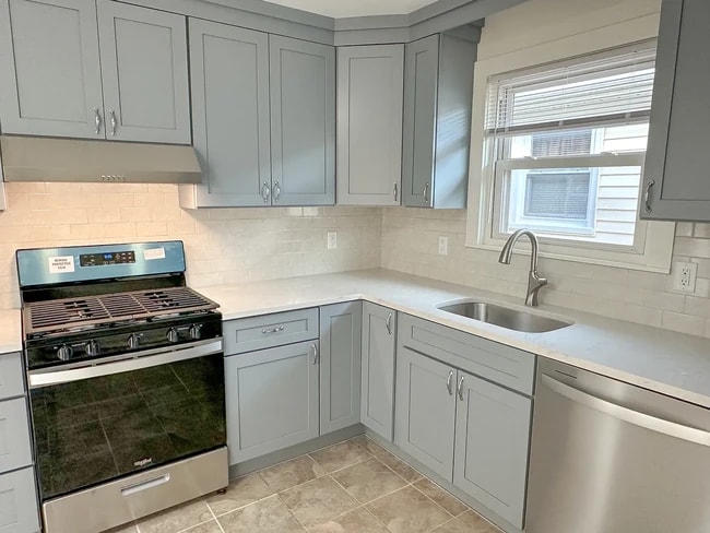 Photo - 76 Front St Unidad 2nd floor