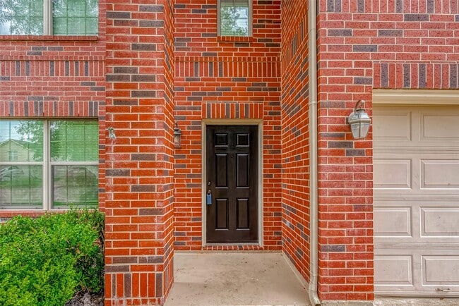 Photo - 2111 Gable Hollow Ln