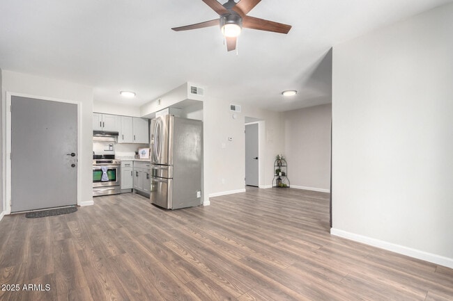 Photo - 3131 W Cochise Dr Unidad 208