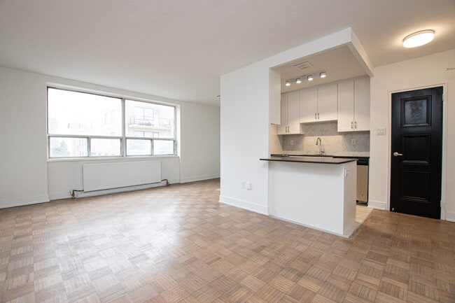 Photo - 24 Tyndall Avenue