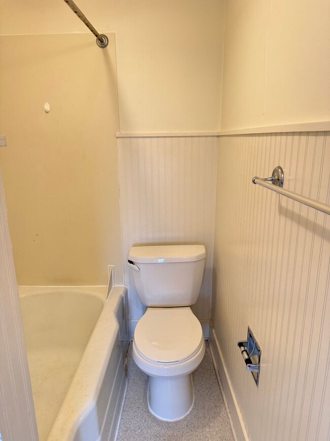 Photo - 537 E King St Unit Apt. 3