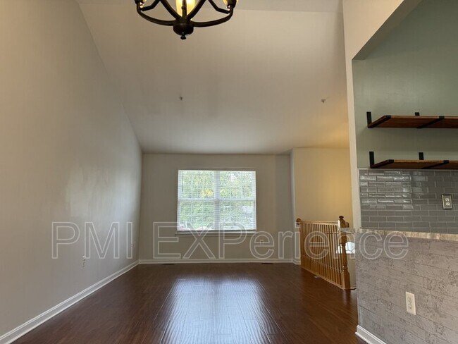 Photo - 9101 McPherson St