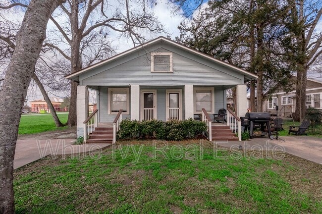 Photo - 254 S Railroad St