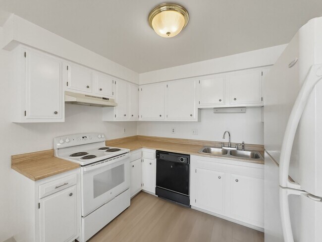 Simms Street 6155