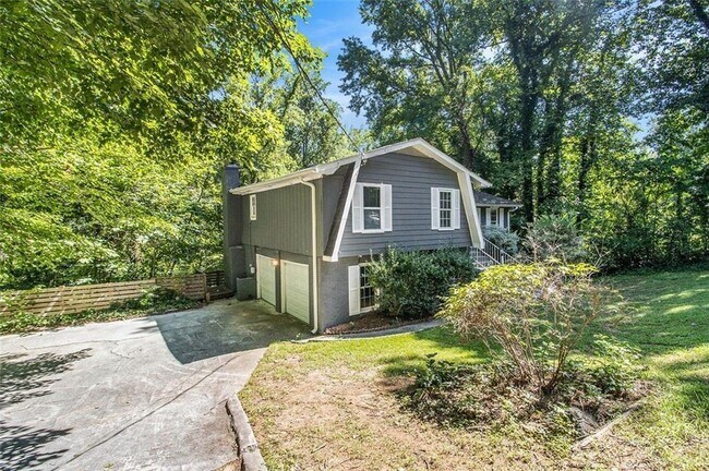 Photo - 5826 Simone Dr