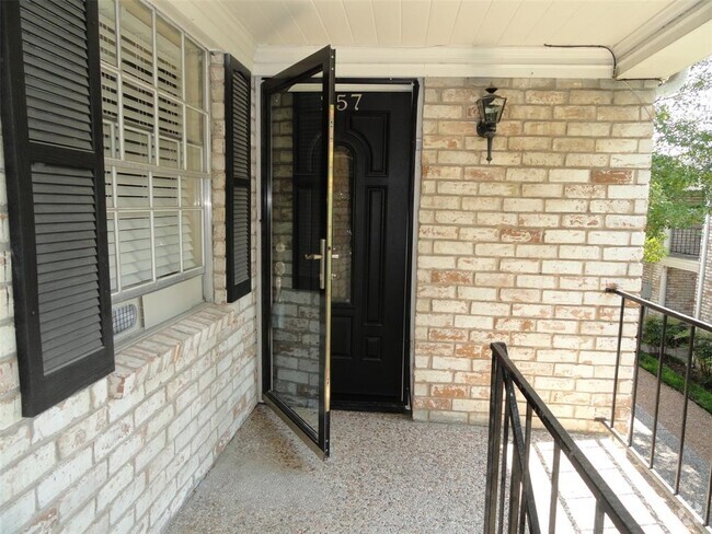 Building Photo - 7900 Westheimer Rd Unit 257 Rental