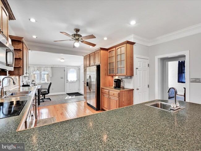 Kitchen - 19 Beechwood Rd Unit APT 1