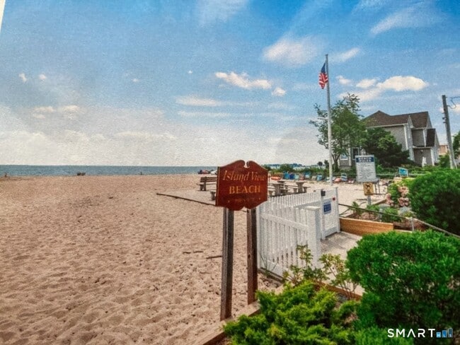 Building Photo - 8 Lewis Ave