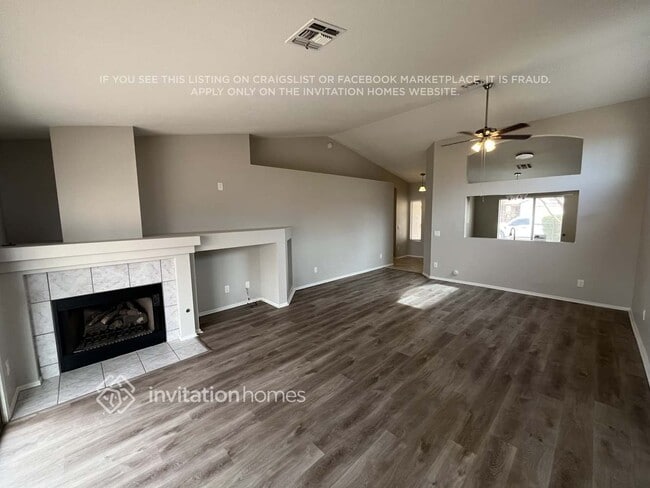 11354 W Ruth Ave