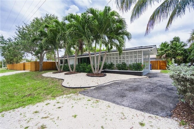 Photo - 240 NE 25th Ave