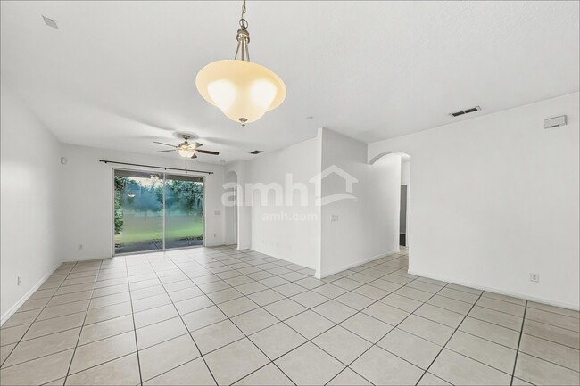 Photo - 1726 Palmerston Cir