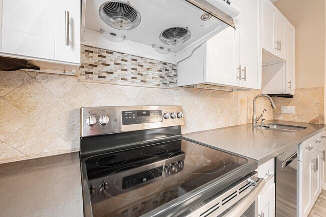 Photo - 2710 Grants Lake Blvd Unidad E3