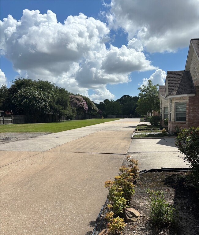 Photo - 10735 Norchester Village Dr