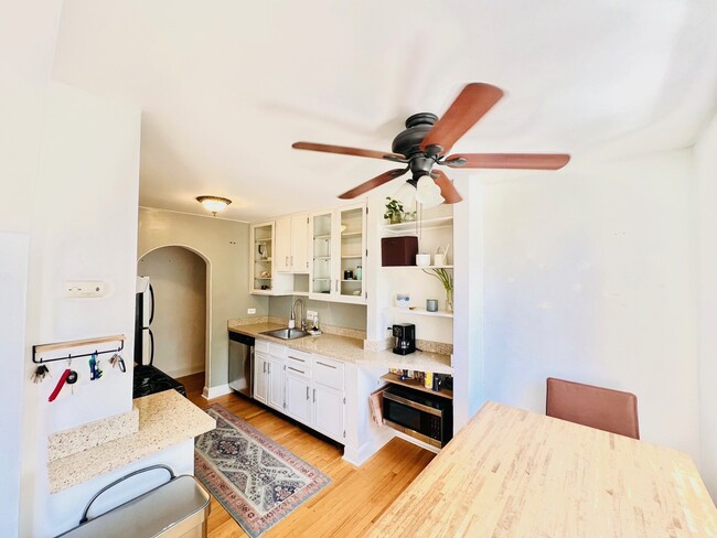 Photo - 3132 E 17th Ave Unit Elton Arms -  12