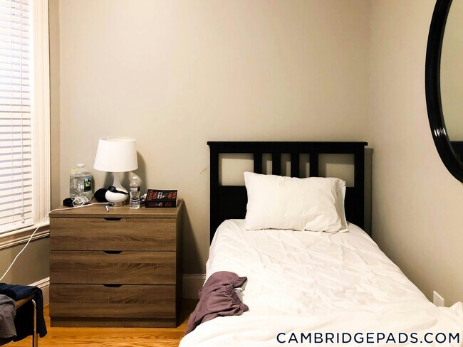 Photo - 7 Story St Unit 2