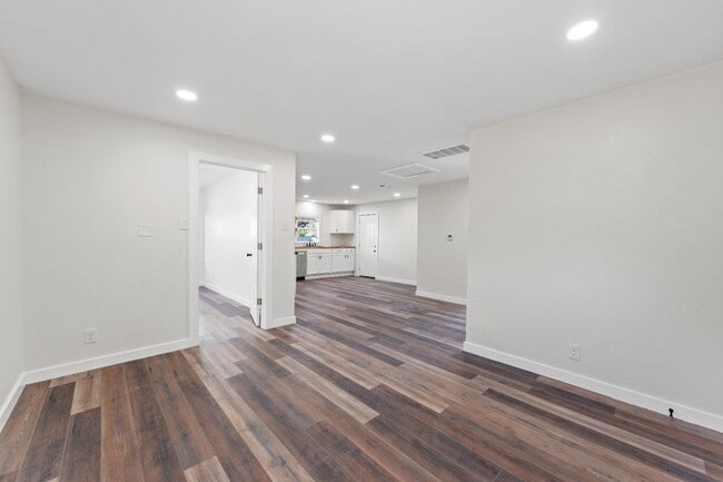 Photo - 1105 Maxfield St