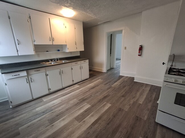Photo - 51 Columbia St Unit UPPER- C