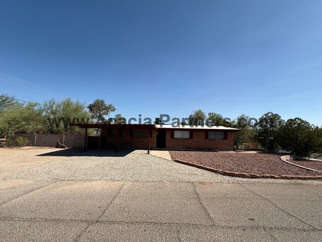 Corner Lot Three Bedroom Home - Corner Lot Three Bedroom Home