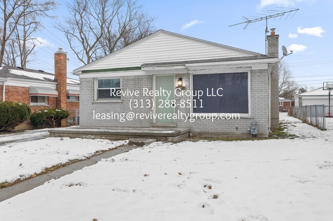 Photo - 7515 Trafalgar St