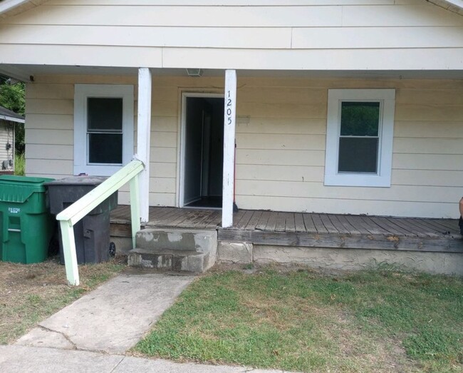 2 Bedroom 1 Bath Home in High Point - 2 Bedroom 1 Bath Home in High Point