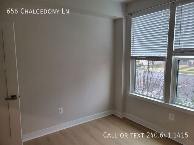 Photo - 656 Chalcedony Ln