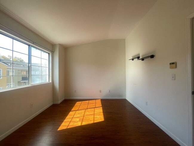 Photo - Fremont - Gated Community 2 Bed Townhouse