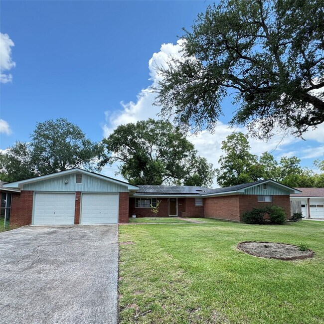 Photo - 1701 Gillette St