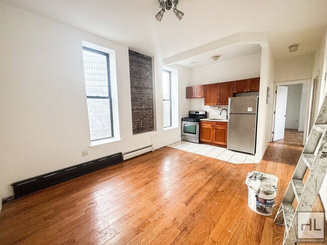 Photo - 383 W 125th St Unit 3