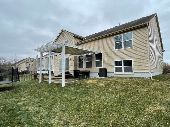 Building Photo - 6170 Ravenhill Rd