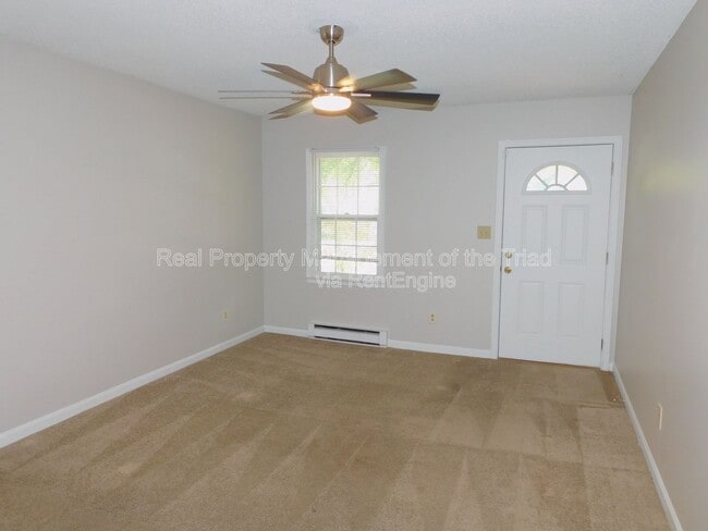 Photo - 2006 Creekwood Dr