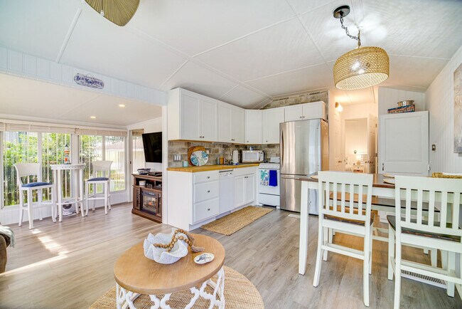 1161 Nettles Blvd Unit SI ID1546132P