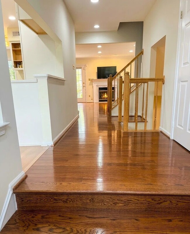 Photo - 11908 Matthews Ct