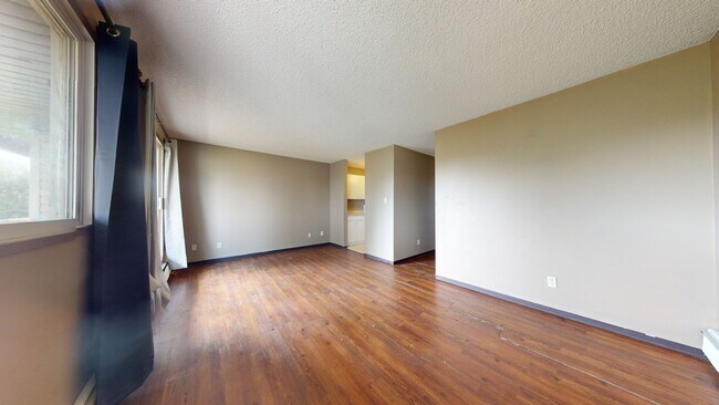 Photo - 5117-5144 44 St Unit 304