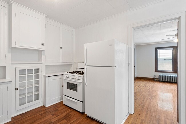 Photo - Brownstone on Grand