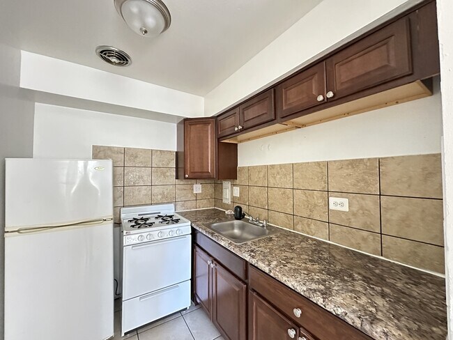 Photo - 1515 W Morse Ave Unit 403