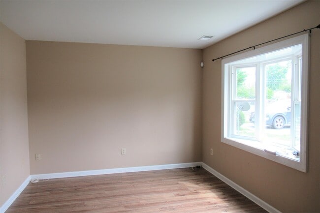 Photo - 308 Beau St
