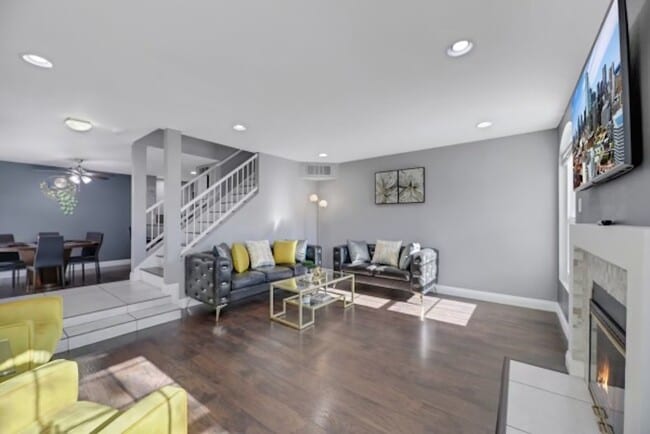 Photo - 7938 Cina Ave