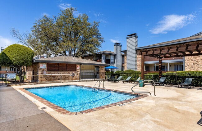 Photo - Spring Creek Apartments