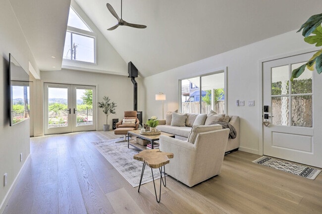 Photo - 1155 Grape Ln Unidad ID1304989P