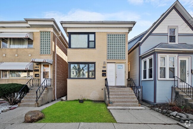 Building Photo - 3033 Euclid Ave Rental