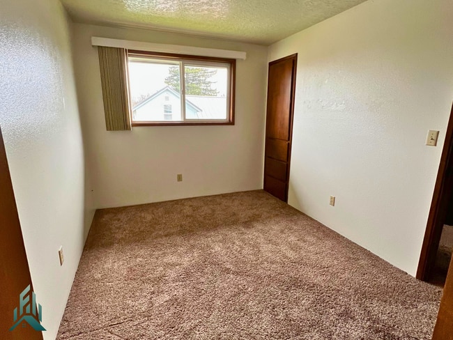 Photo - College St Unidad 1534 College St