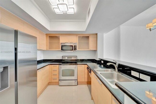 Building Photo - 140 S Dixie Hwy Unit 602