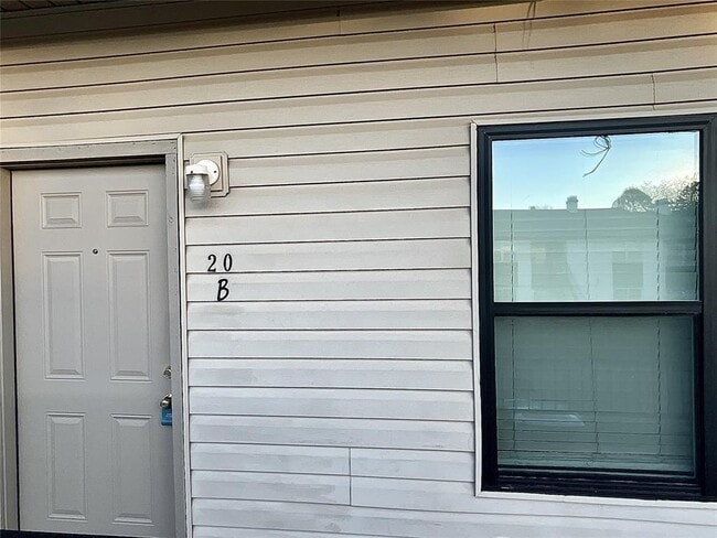 Photo - 1901 E Lindsey St Apartment Unit 20B