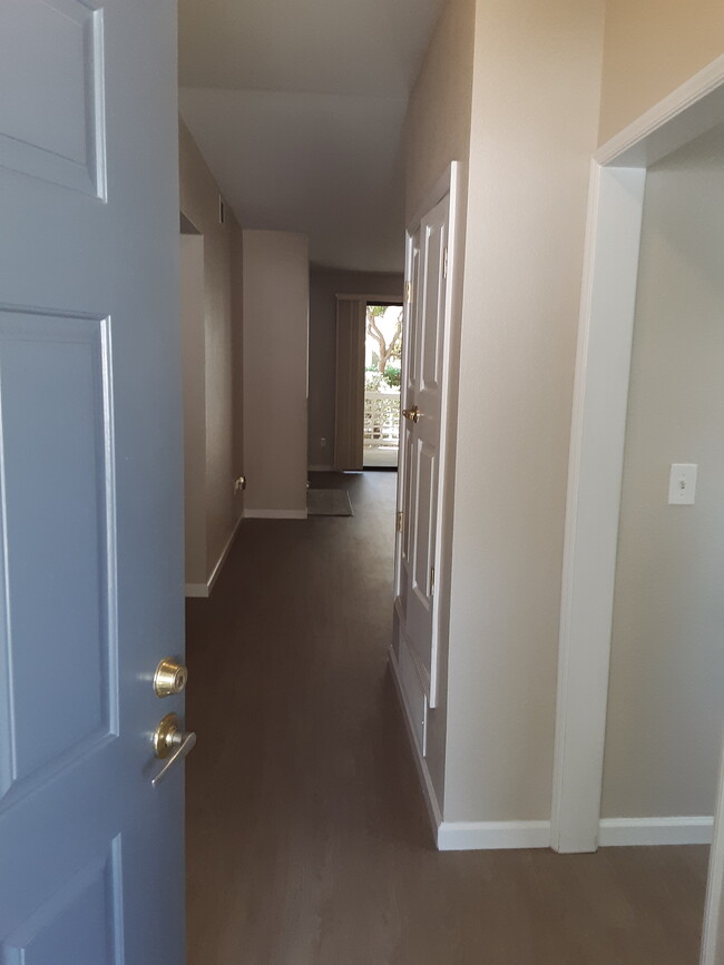 Entry through front door - 2598 Oak Rd Condo