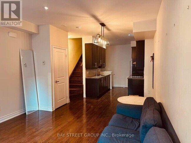 Photo - 51 Hargrave Ln