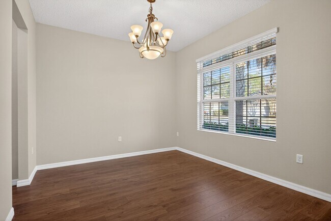 Photo - 104 Riachuelo Ln