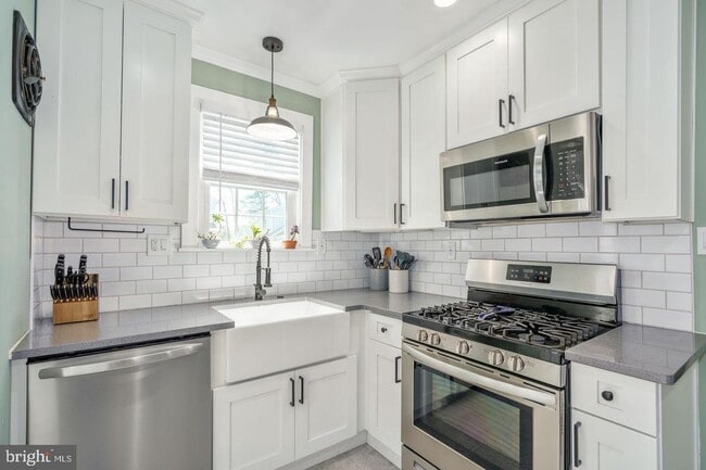 Photo - 57 Ridgeway Ave