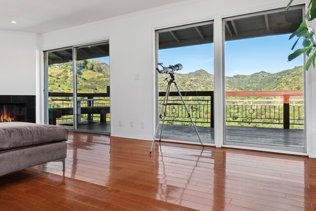 Photo - 2843 Lambert Dr