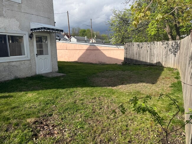 Photo - 1415 Diamond Ave